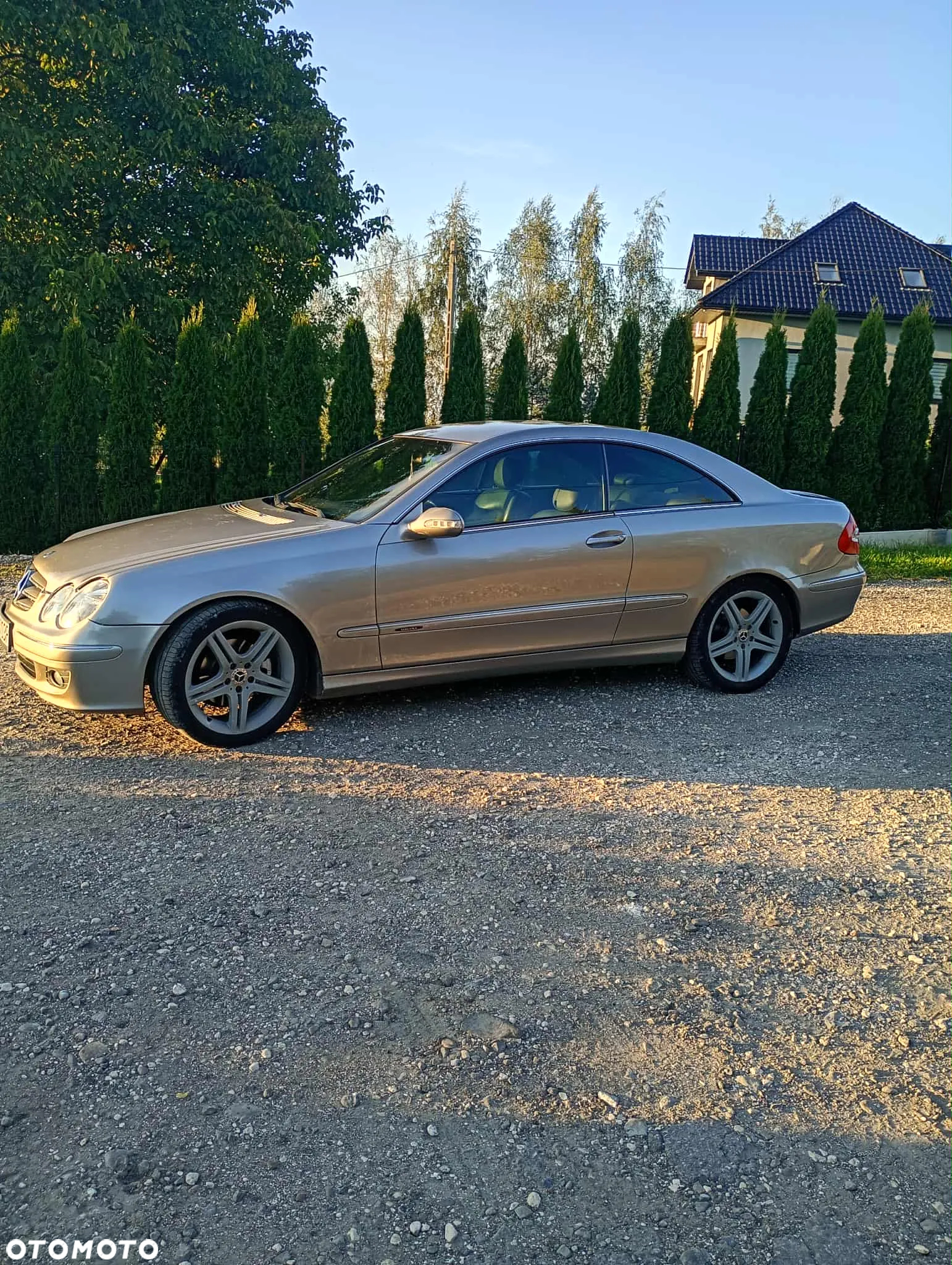 Mercedes-Benz CLK - 4