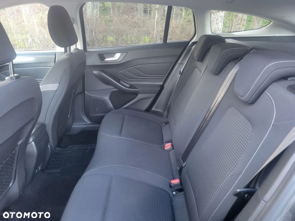 Ford Focus - 13