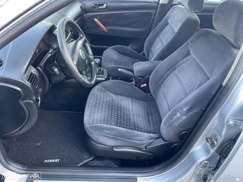 VW Passat Variant 1.9 TDi Confortline - 13