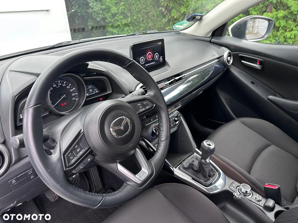 Mazda 2 Hybrid - 7