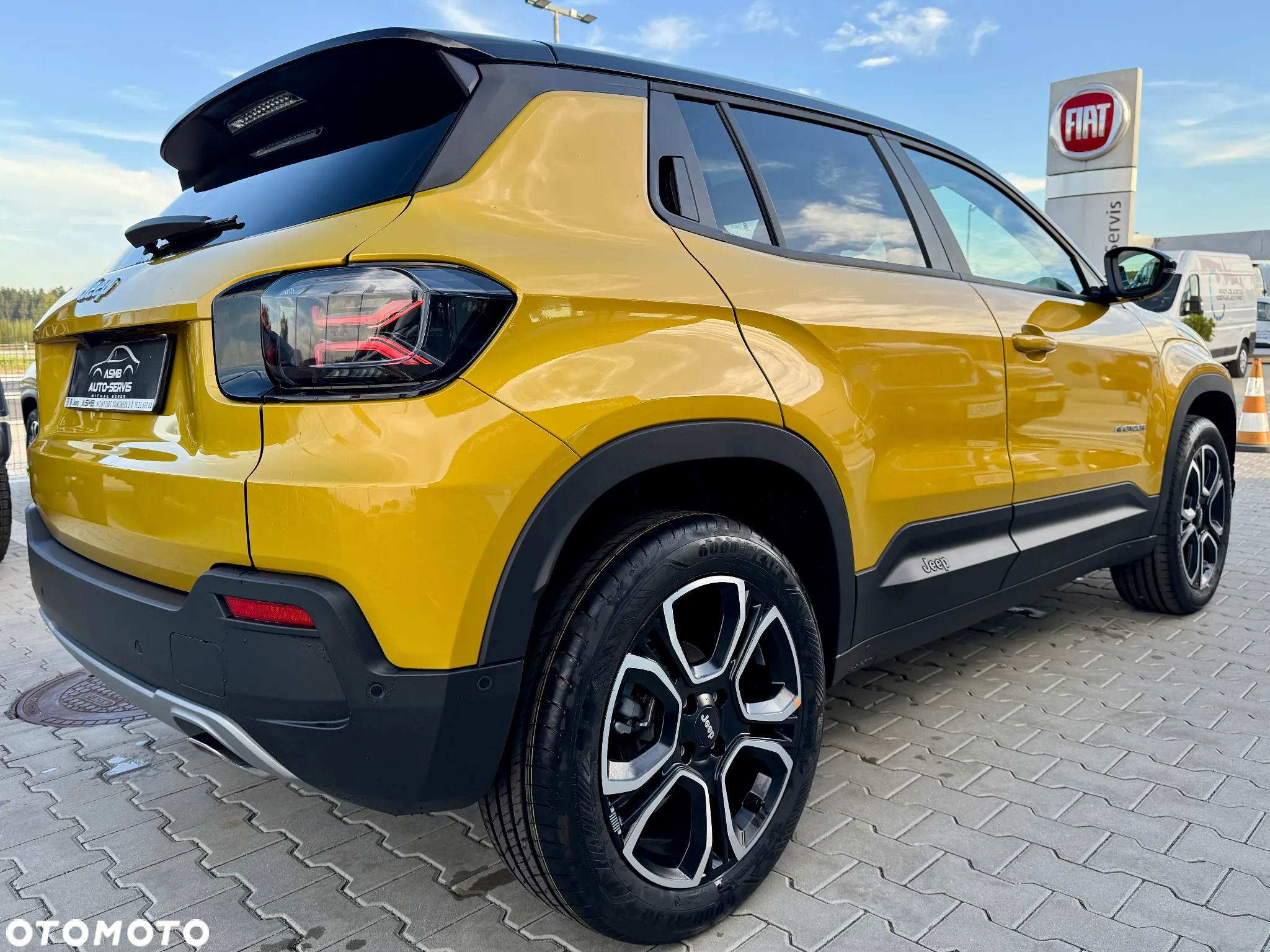 Jeep Avenger 1.2 T3 mHEV Summit FWD eDCT6 - 4