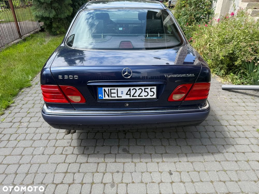 Mercedes-Benz Klasa E - 7