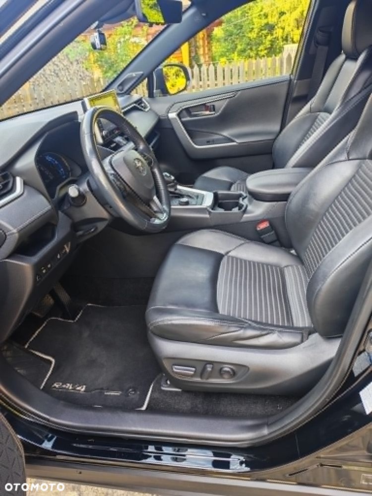 Toyota RAV4 - 11