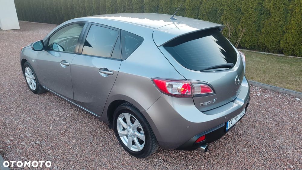 Mazda 3 1.6 CD Exclusive + - 9