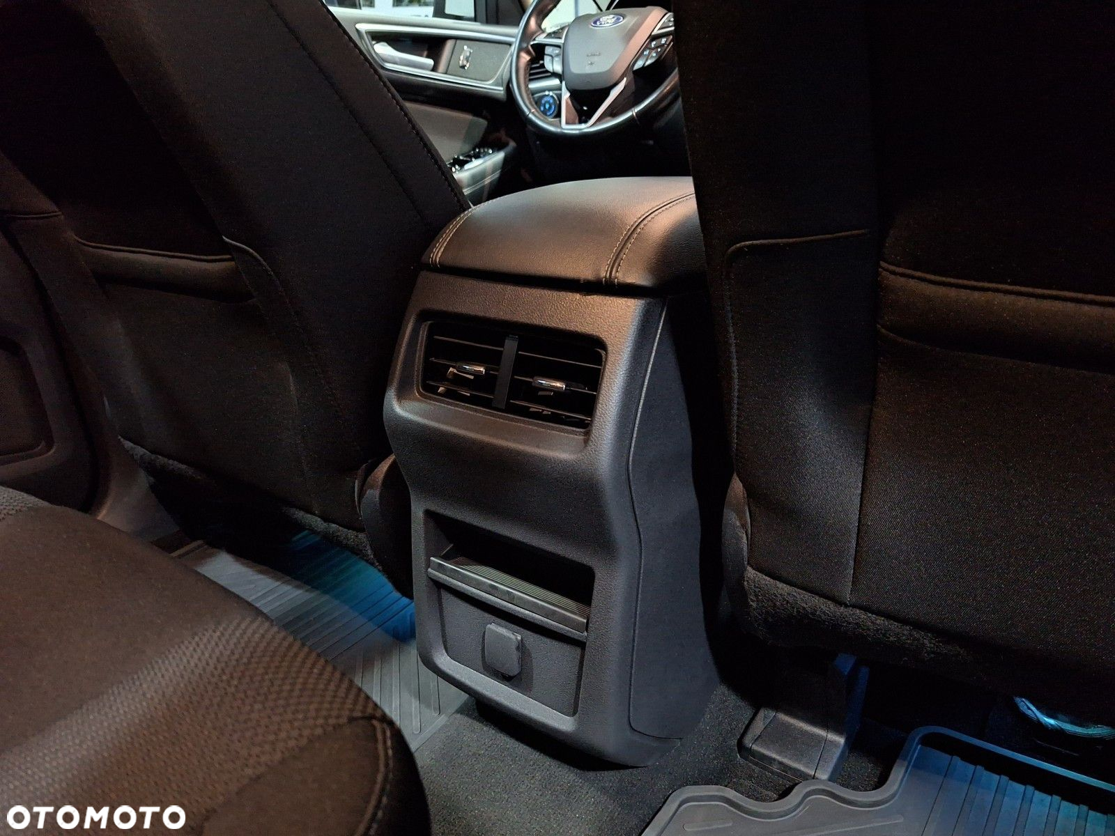 Ford S-Max 2.0 EcoBlue Titanium - 39