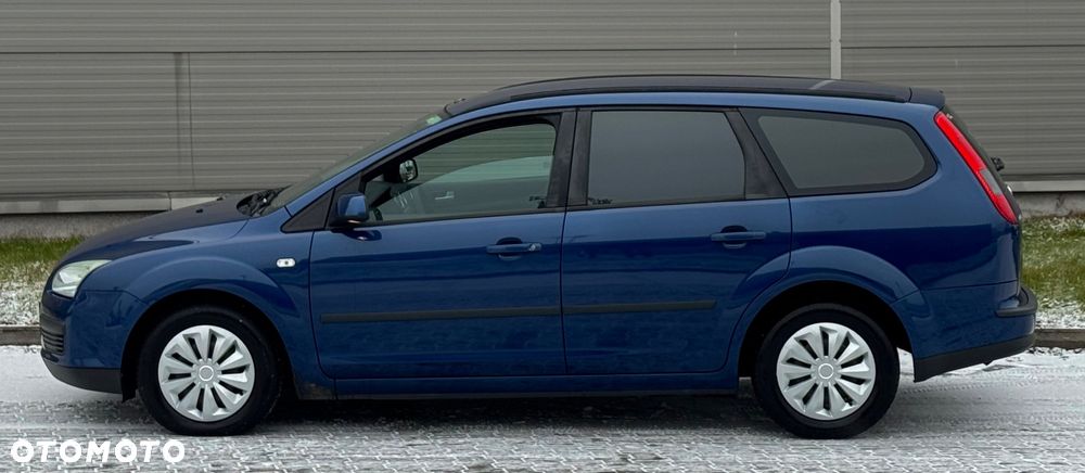 Ford Focus 1.8 Ghia - 10