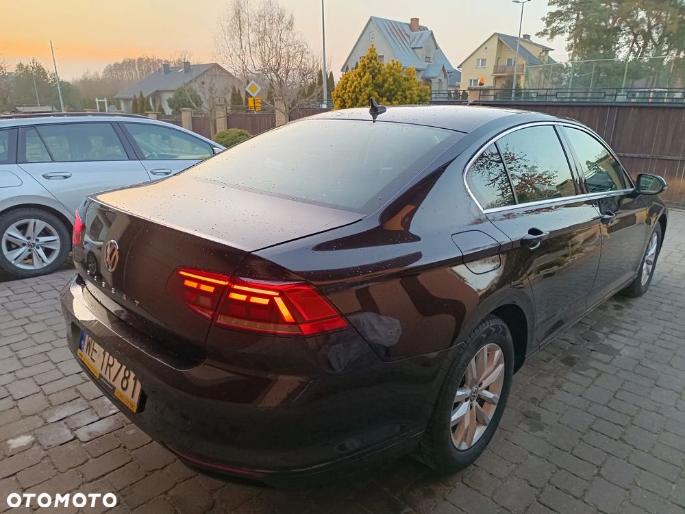 Volkswagen Passat 2.0 TDI EVO Business DSG - 6
