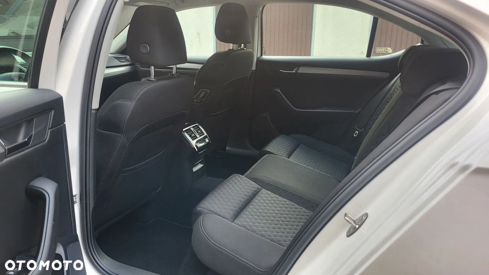 Skoda Superb 1.8 TSI Active DSG - 11