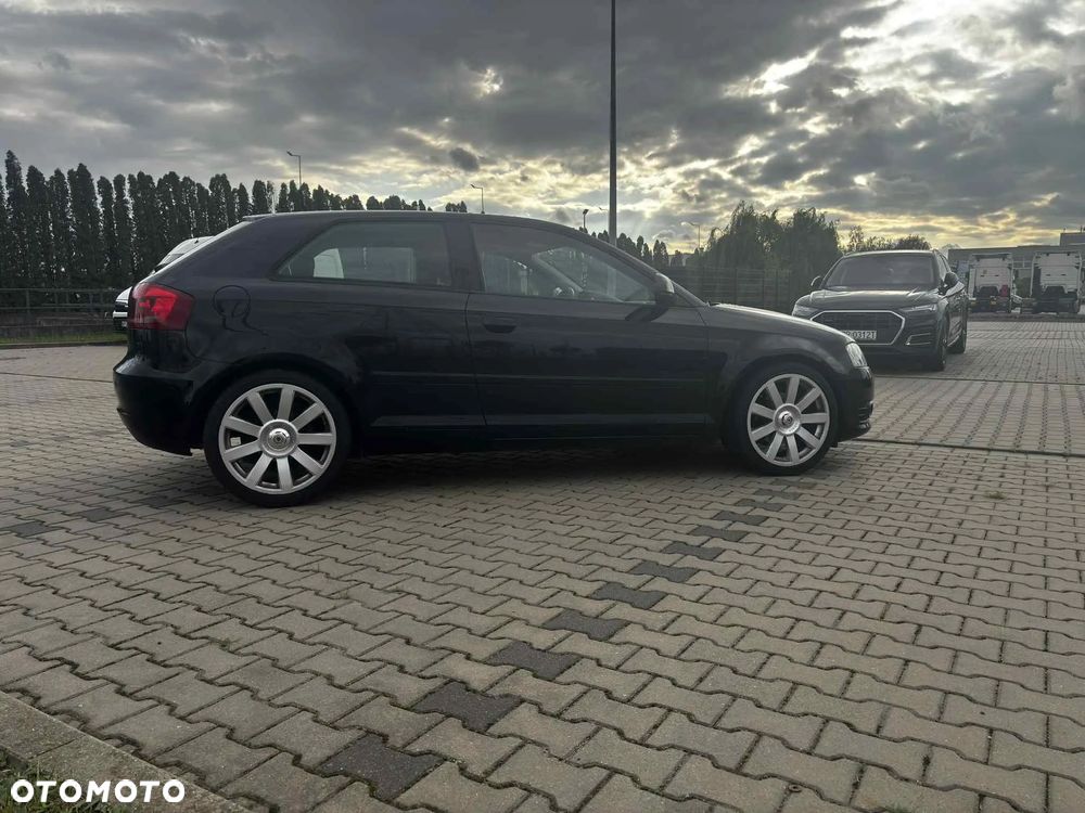 Audi A3 3-drzwiowe 2.0 TDI DPF Ambition - 2