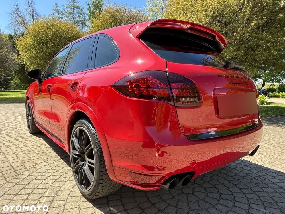 Porsche Cayenne GTS - 13