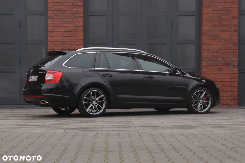 Skoda Octavia 2.0 TDI (Green tec) DSG RS - 12