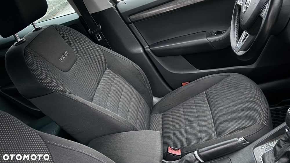 Skoda Octavia 2.0 TDI 4x4 DSG Scout - 29