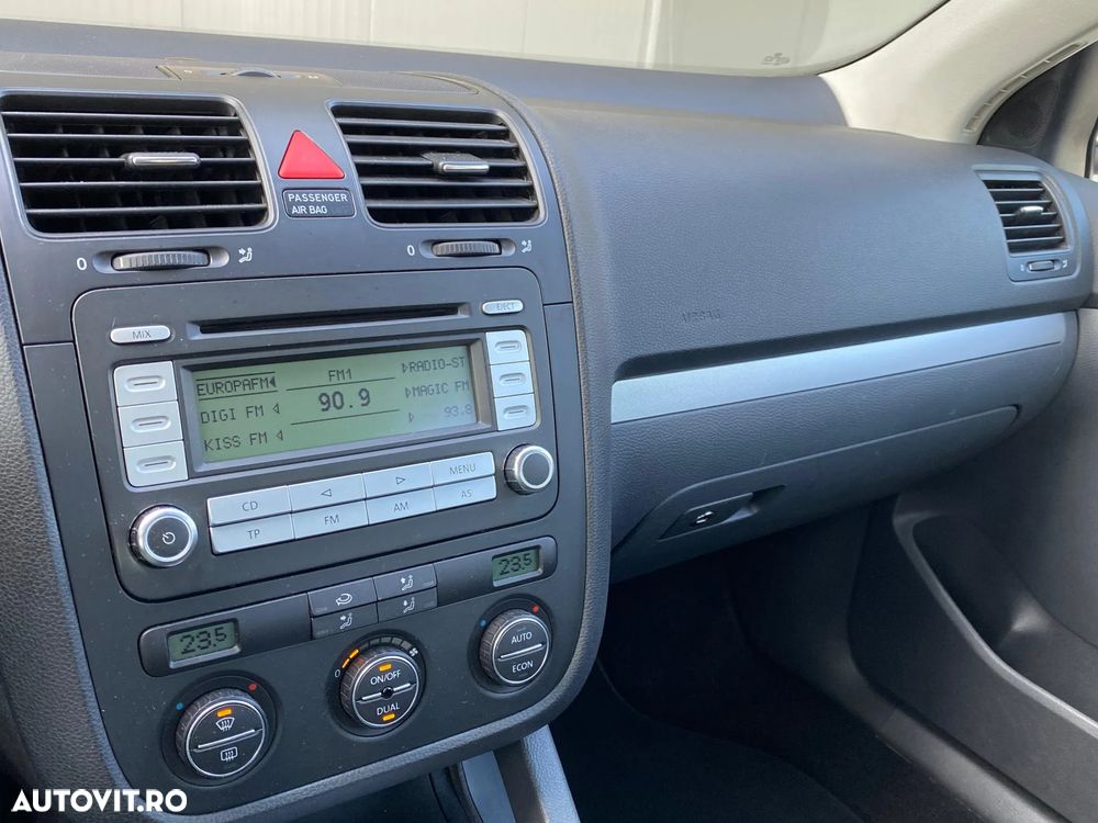 Volkswagen Jetta - 15