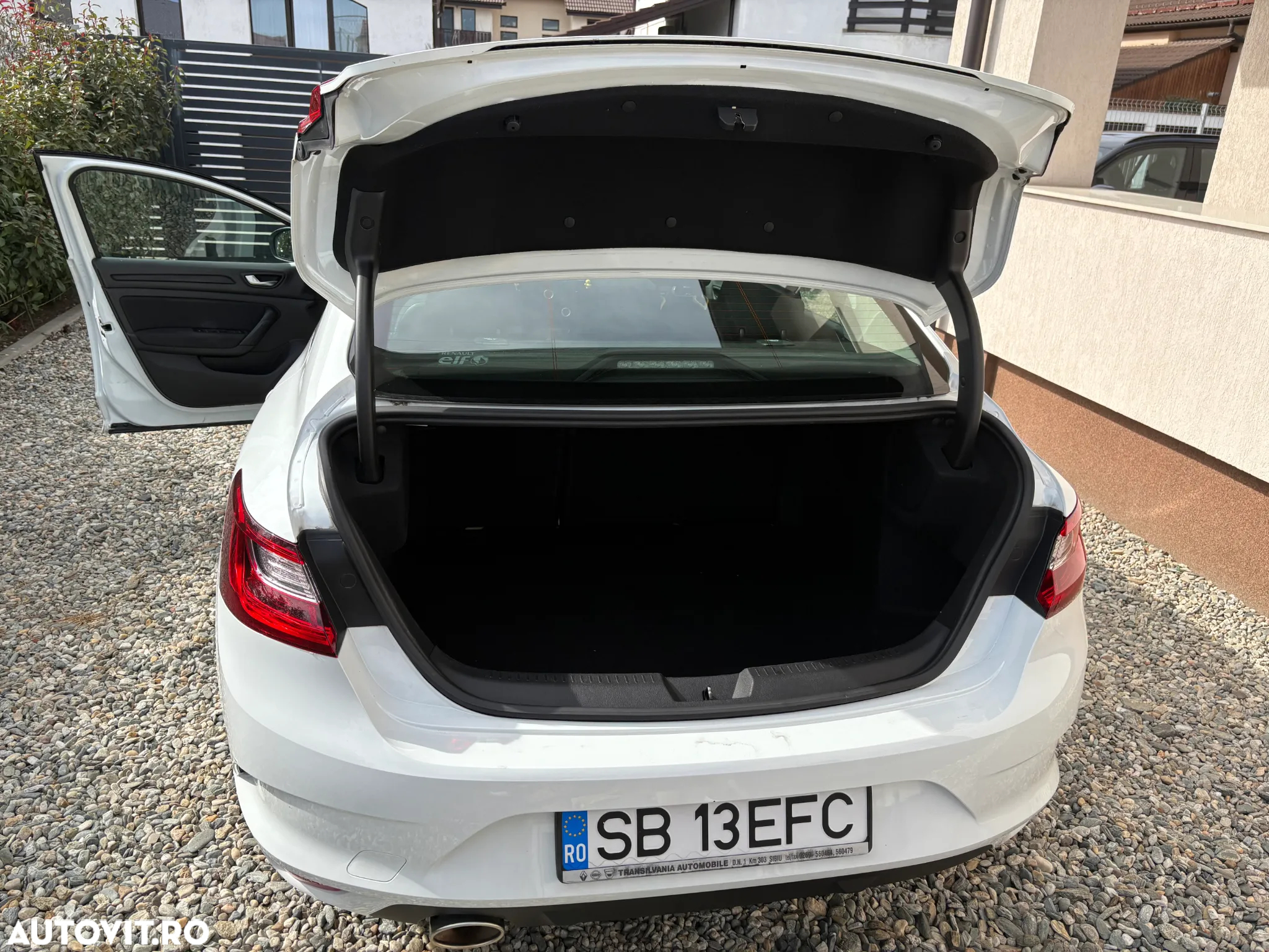 Renault Megane TCe Business - 14