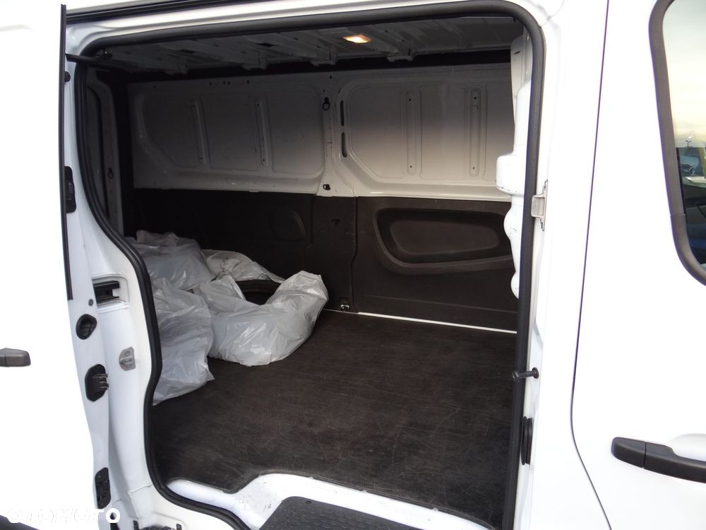 Opel Vivaro - 7