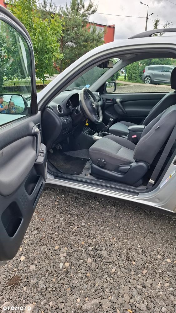 Toyota RAV4 - 8