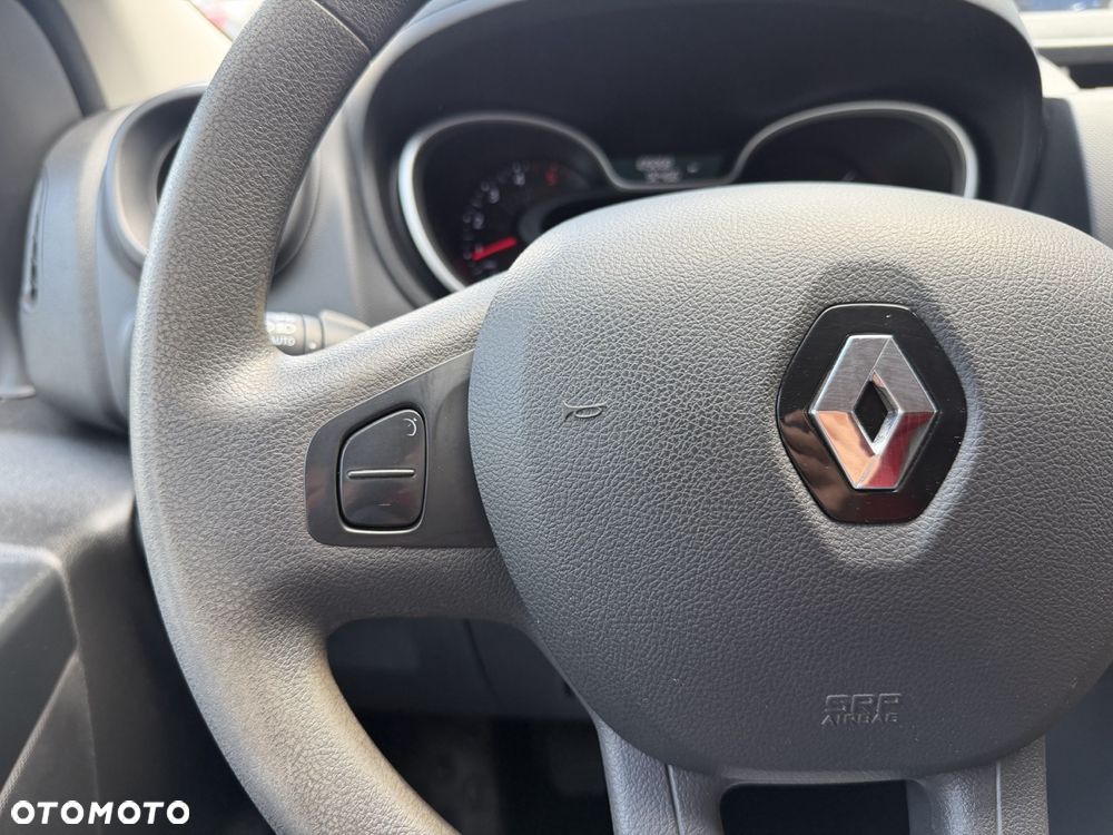 Renault Trafic - 12