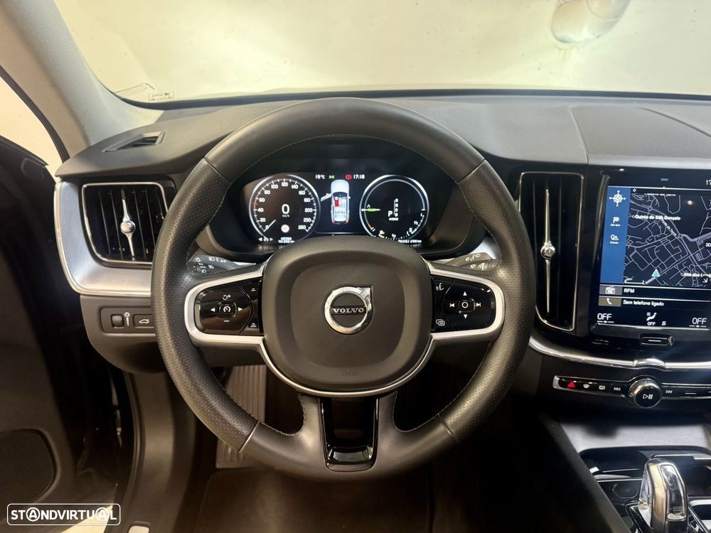 Volvo XC 60 2.0 T8 PHEV R-Design AWD - 9