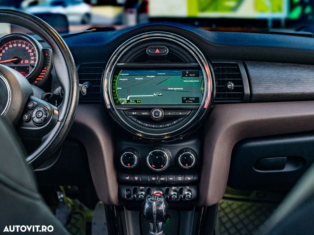 Mini Cooper S Standard - 23