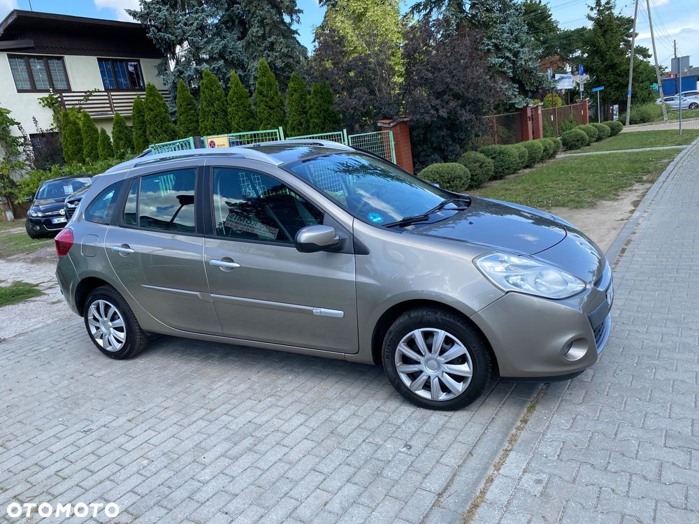 Renault Clio - 12