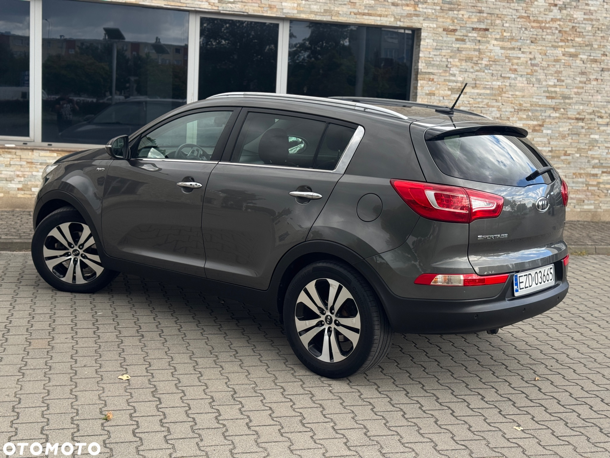 Kia Sportage 2.0 CRDI AWD Dream-Team Edition - 33