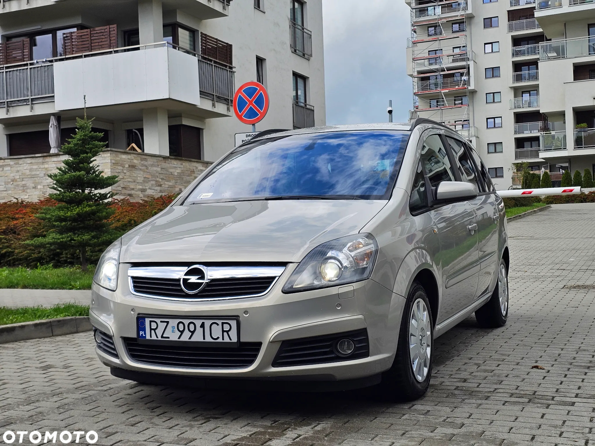 Opel Zafira 1.8 Cosmo Easytronic - 13