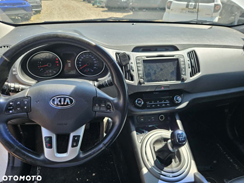 Kia Sportage 1.7 CRDI 2WD Dream-Team Edition - 13
