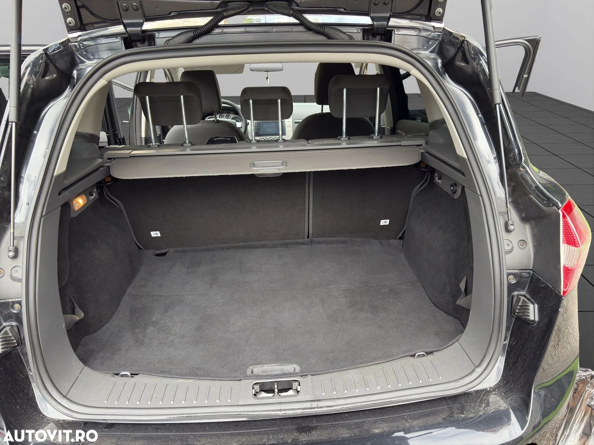 Ford Kuga 2.0L TDCi DPF Trend - 12