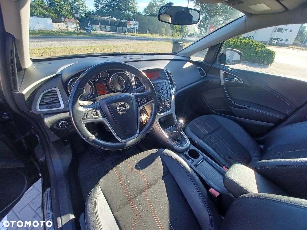 Opel Astra 1.4 T Edition 150 - 4