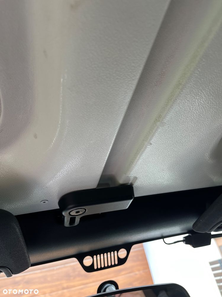 Jeep Wrangler - 19