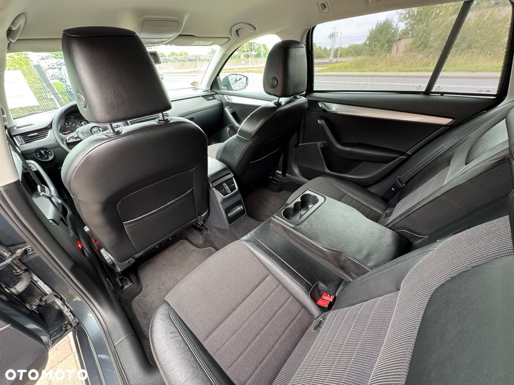 Skoda Octavia 2.0 TDI Elegance - 20