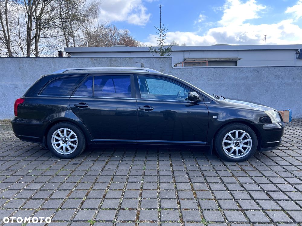 Toyota Avensis 1.8 VVT-i Sol - 4