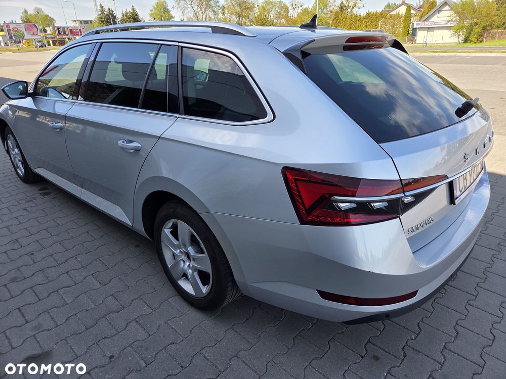 Skoda Superb 2.0 TDI SCR Ambition DSG - 9