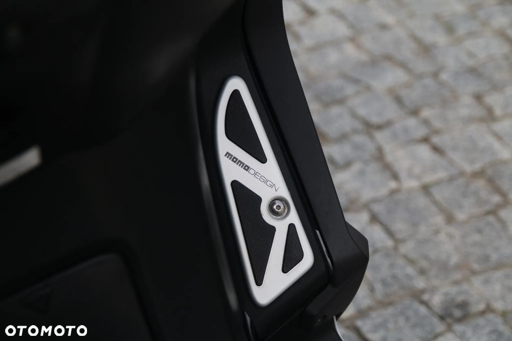 Yamaha X-max - 3