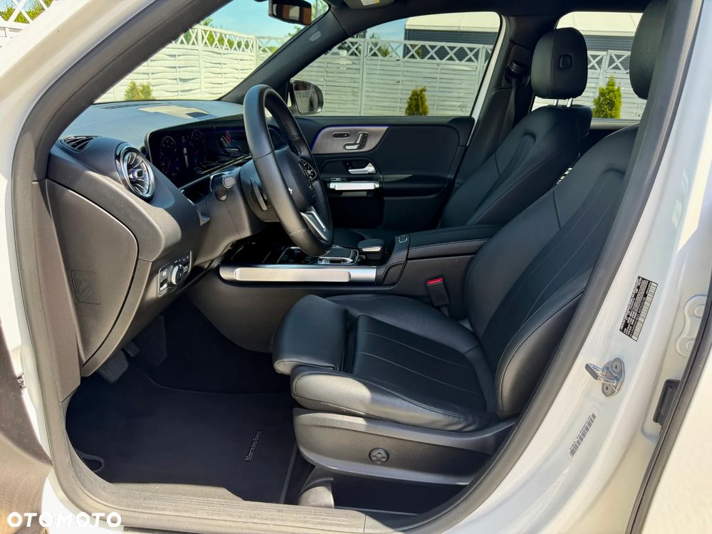 Mercedes-Benz GLB 250 4Matic 8G-DCT - 8