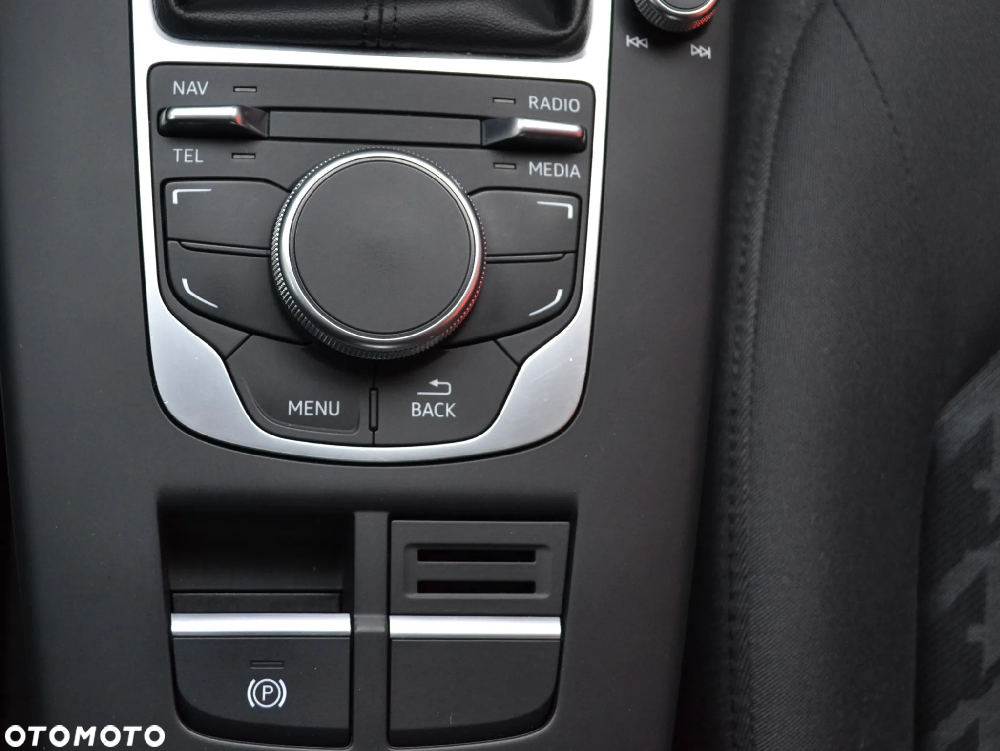Audi A3 1.6 TDI Sportback (clean diesel) Attraction - 14