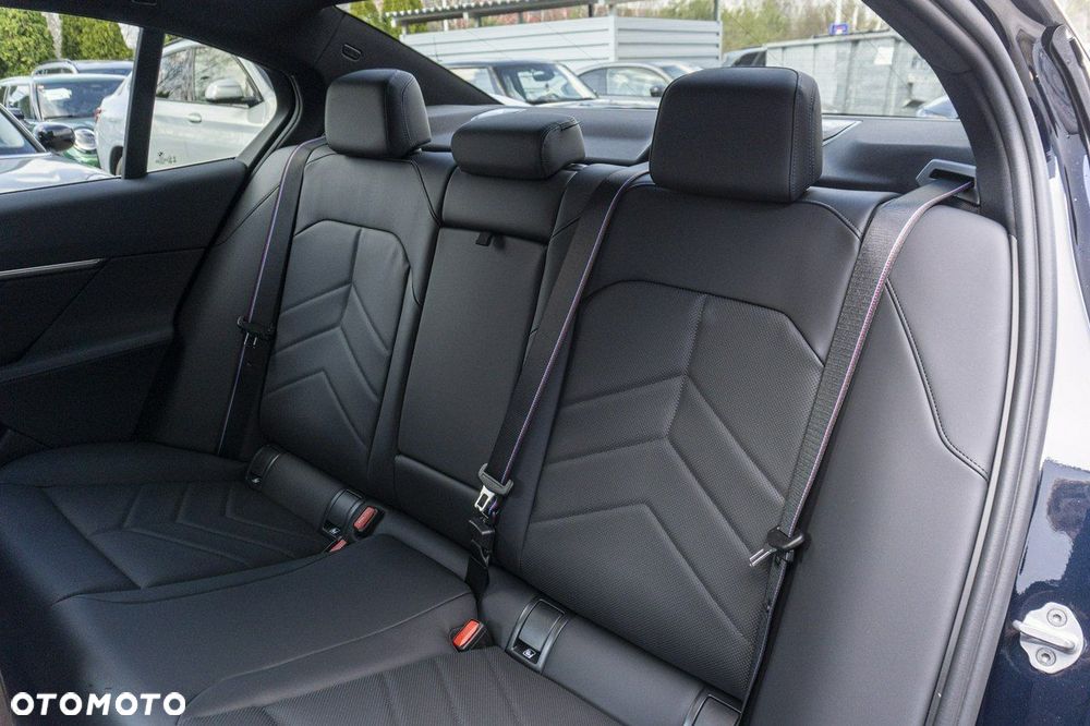 BMW Seria 5 - 25