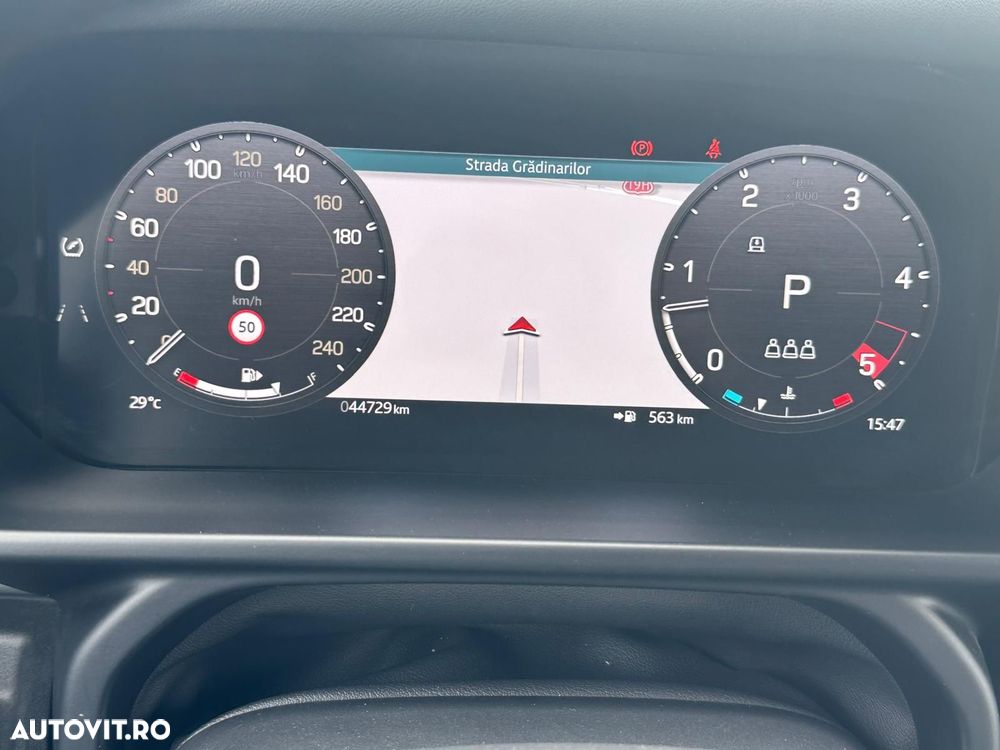 Land Rover Defender - 13