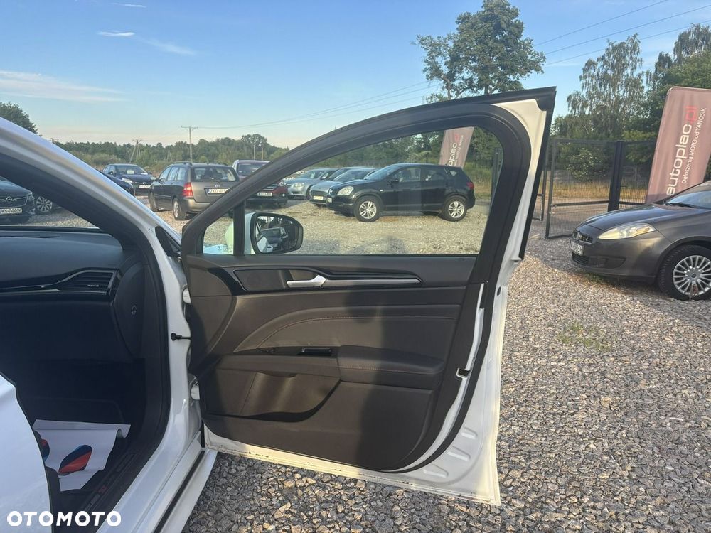 Ford Mondeo - 39