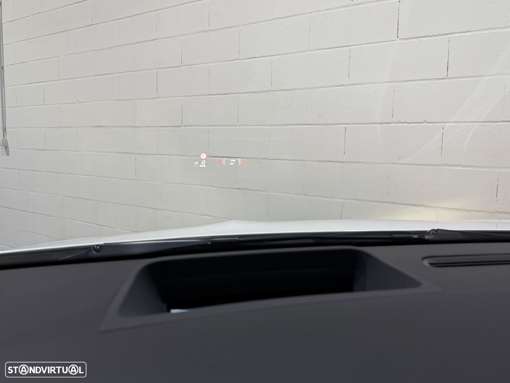 Mercedes-Benz GLA 200 d AMG Line - 35