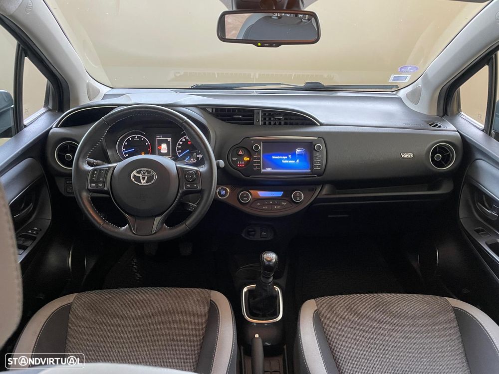 Toyota Yaris 1.5 VVT-i 20 Anos - 12