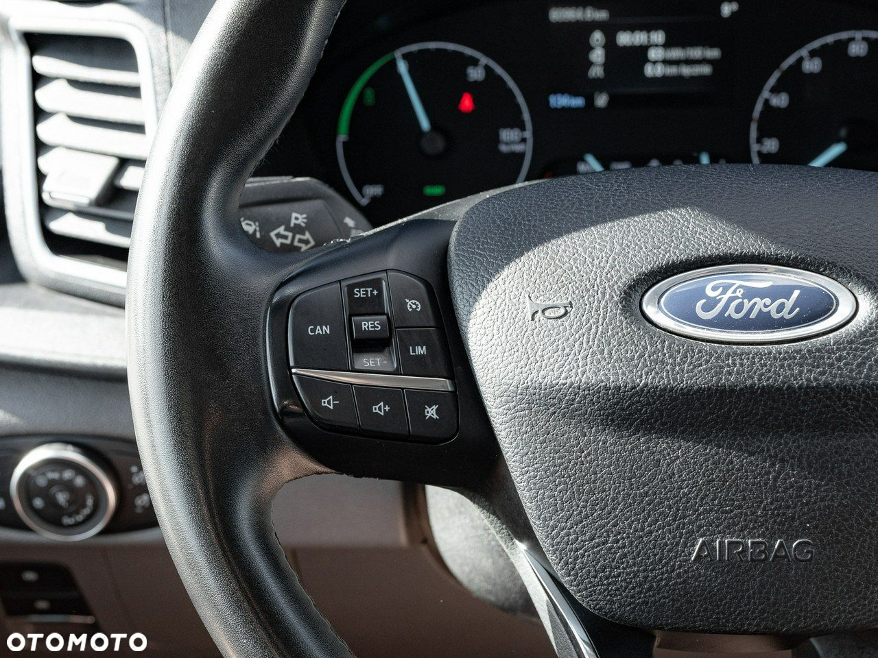 Ford Transit - 13