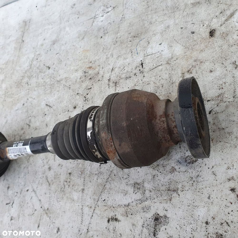 półoś lewa VW Tiguan 2.0 TDI 4x4 5N0407761Q - 2