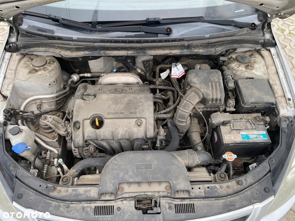 Hyundai i30 1.6 Comfort - 16