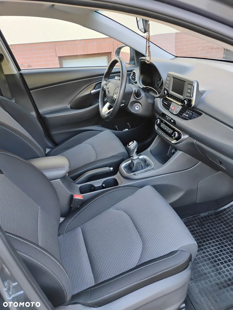 Hyundai i30 1.4 Classic + - 7