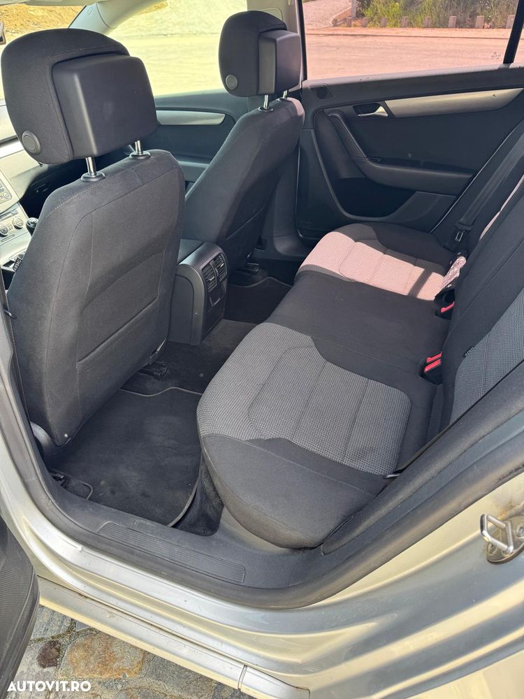 Volkswagen Passat 1.6TDI BlueMotion Tehnology Comfortline - 13