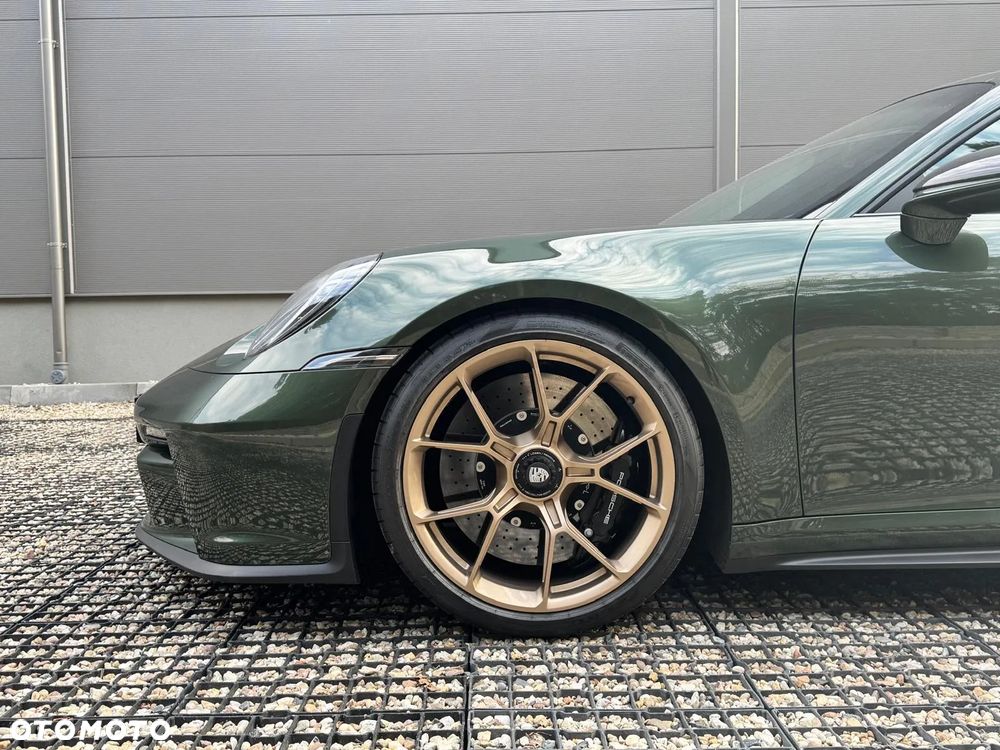 Porsche 911 GT3 Touring - 21