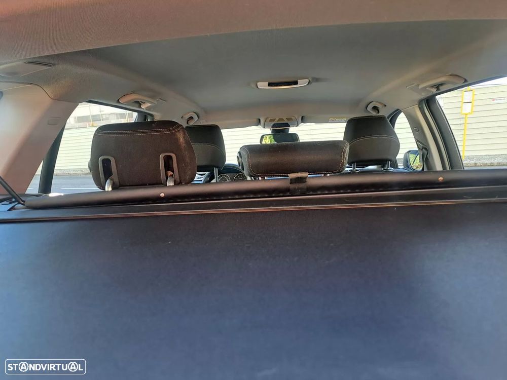 BMW 318 d Line Sport - 17