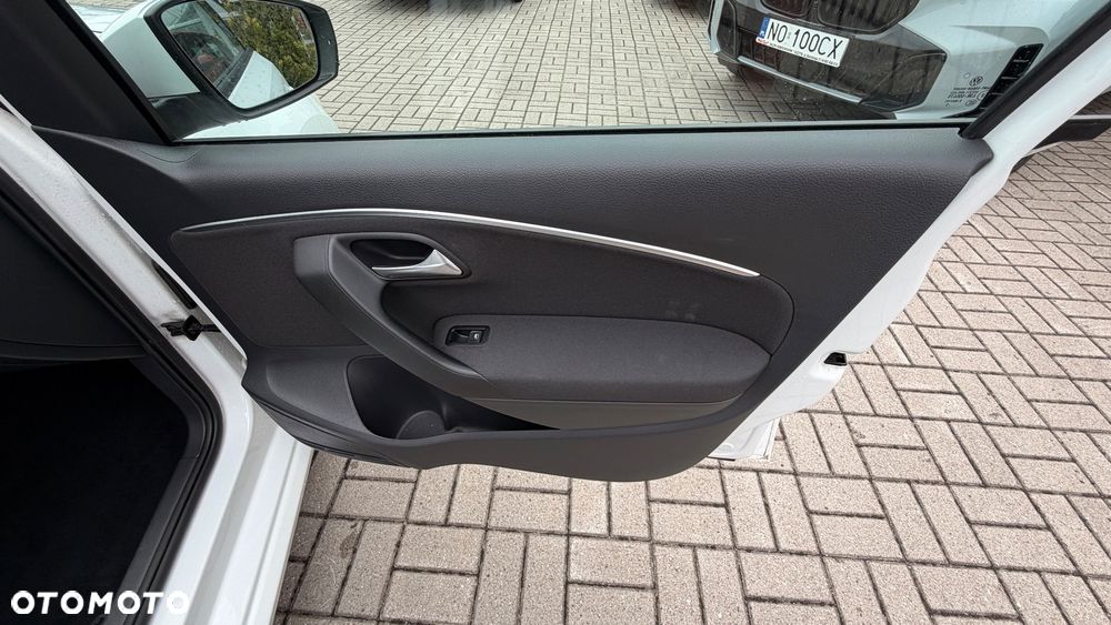 Volkswagen Polo - 25