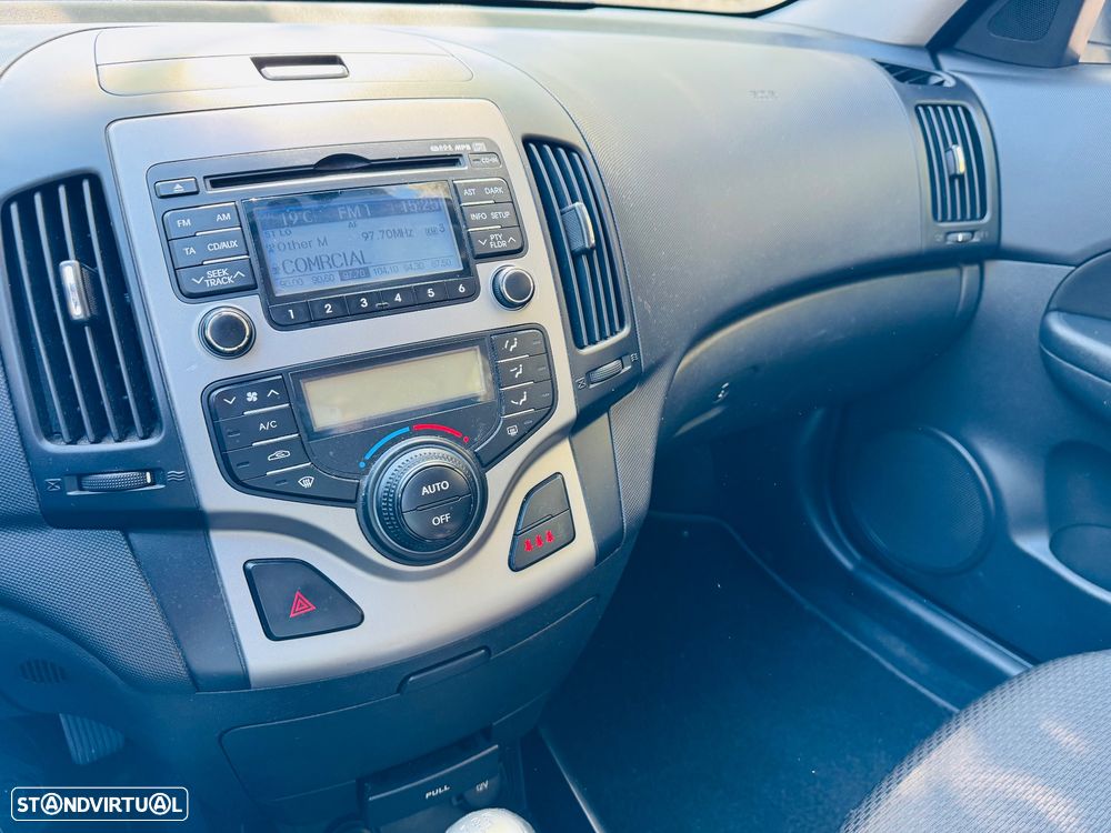 Hyundai i30 1.6 CRDI Blue Comfort - 17